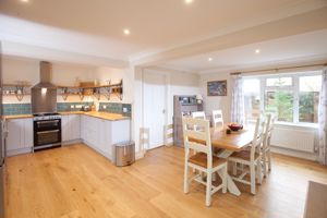 Kitchen- click for photo gallery